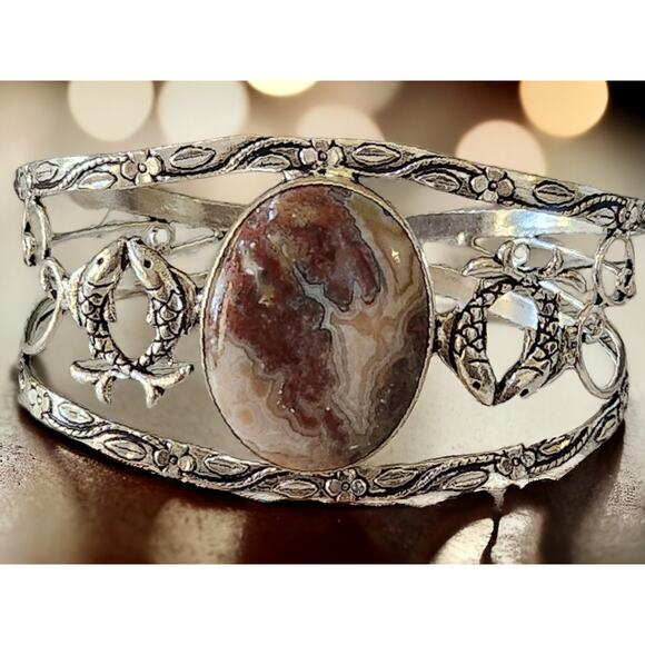 Crimson Tide Red Agate Cuff Bracelet - Bold Elegance in Sterling Silver - Picture 1 of 9